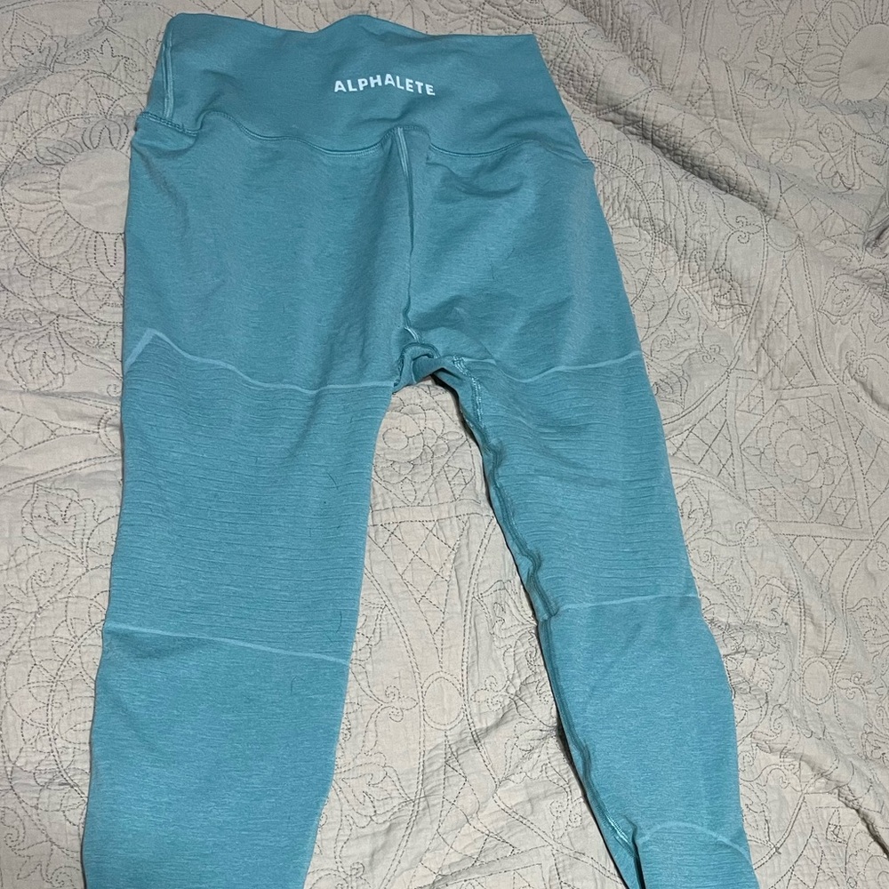 Alphalete stretchy leggings